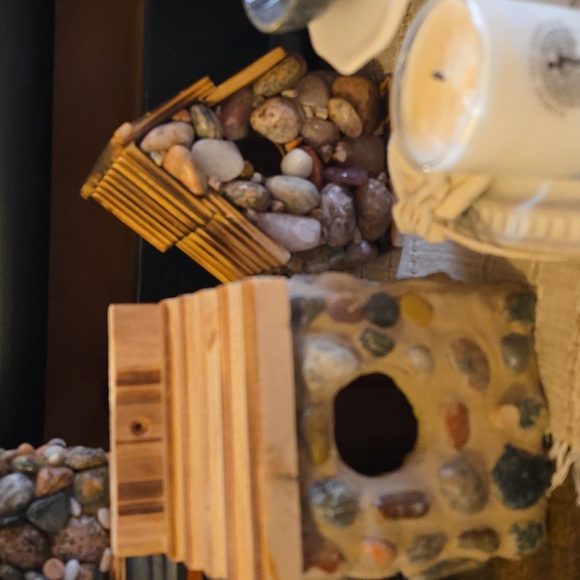 Rustic Stone Handmade Birdhouse Pink Quartz - Picture 11 of 11